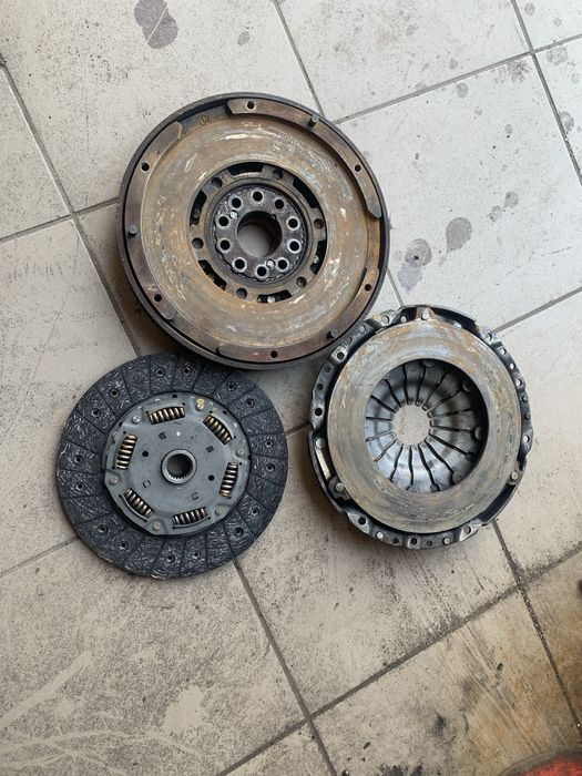 Маховик двухмасовый Opel Frontera B