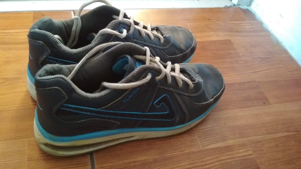 Кросівки-кеди в хорошому стані