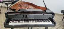 Piano de 1/4 cauda Yamaha C3