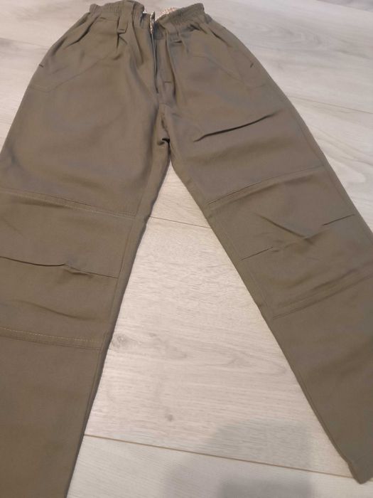 Eleganckie spodnie dla chłopca w rozmiarze 116