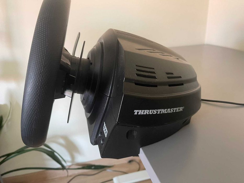 Thrustmaster T300 RS GT (volante + base + pedais
