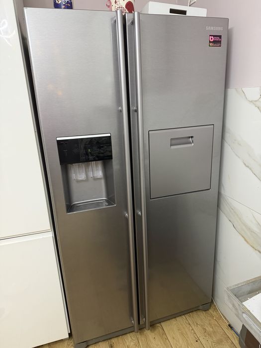 Lodówka side by side kostkartka srebna Samsung