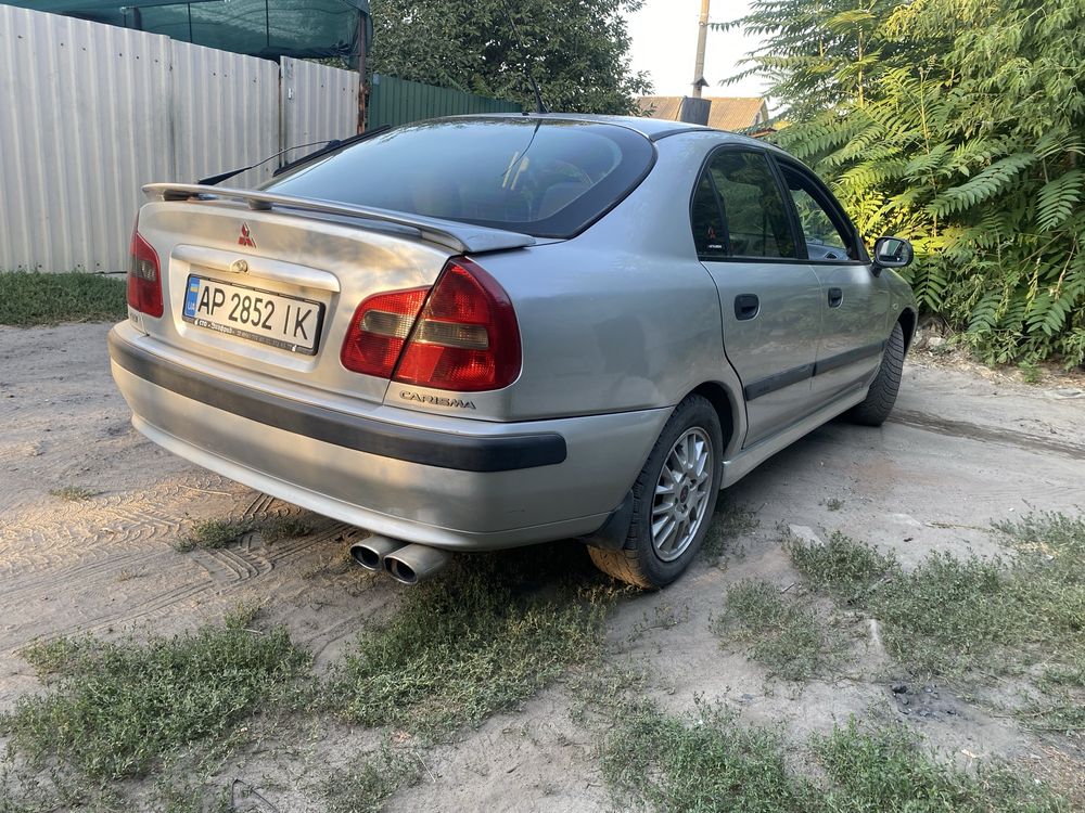 Mitsubishi Carisma