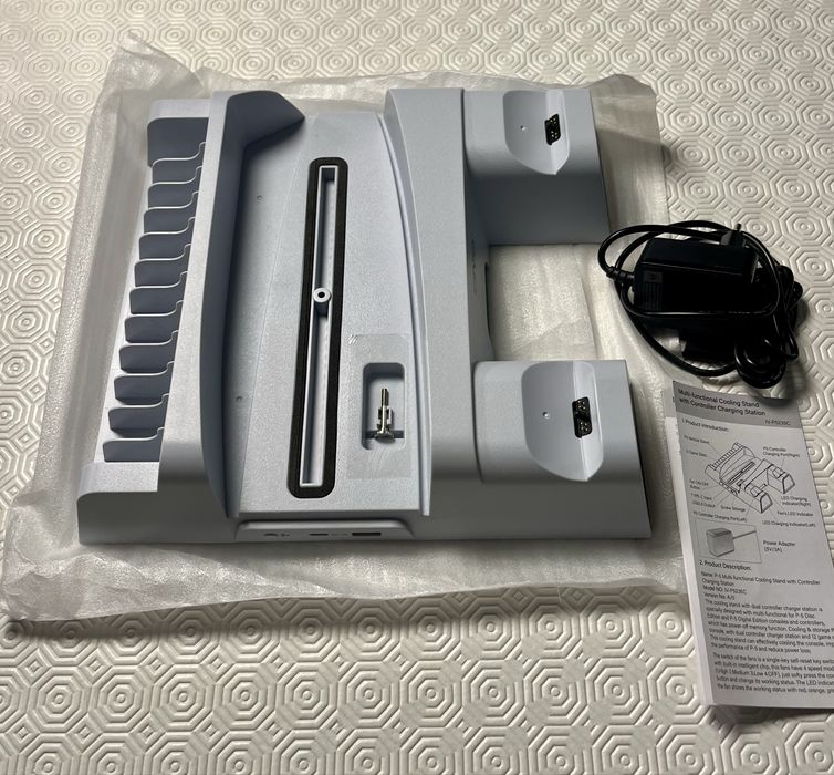 Suporte OIVO com Ventoinha e Carregador para Comandos PS5 – Como Novo!