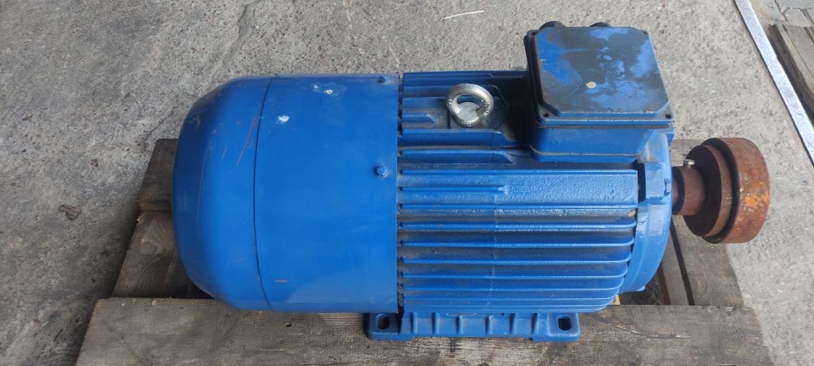 Silnik elektryczny 15 kw Tamel nie używany 1460 obrotow
