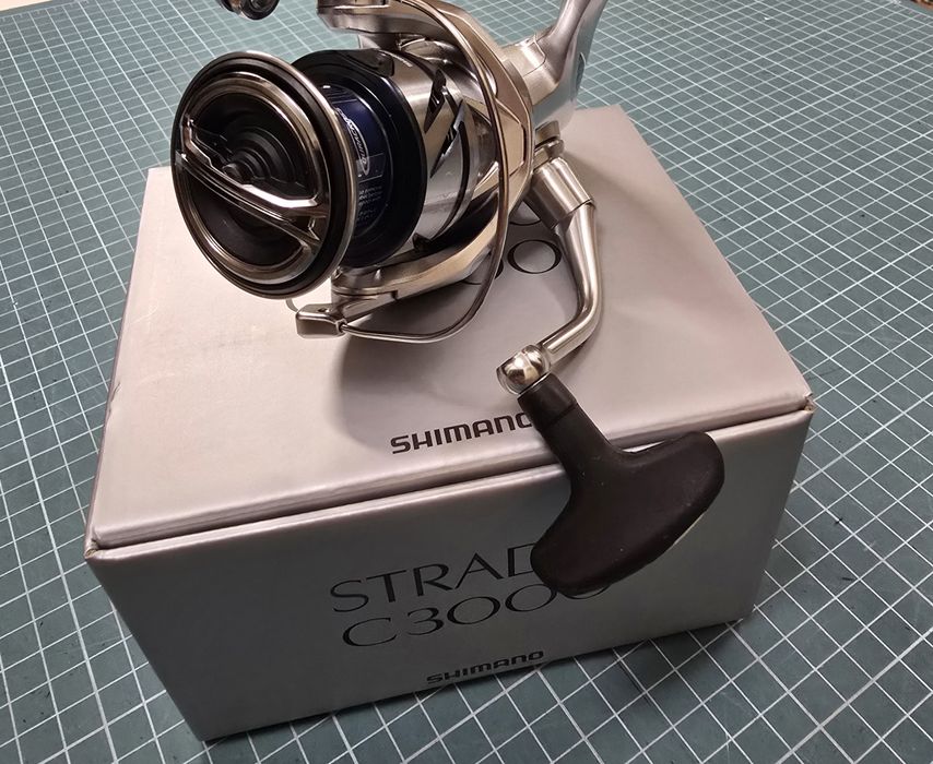 Продам катушку Shimano Stradic C3000