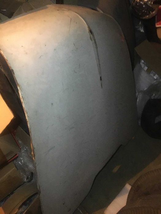 Продам кузовные запчасти на Москвич 402,407,403.