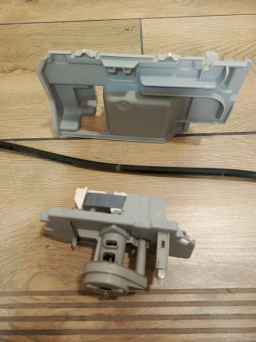 Pompka kondensatu do suszarki Bosch