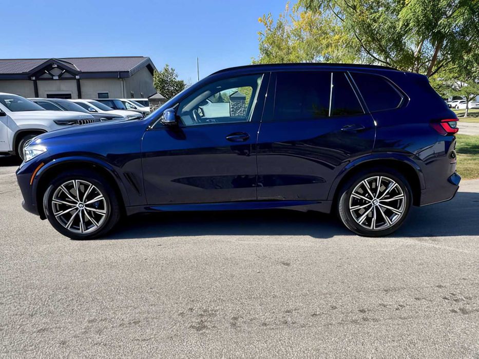 BMW X5 M50i      2021