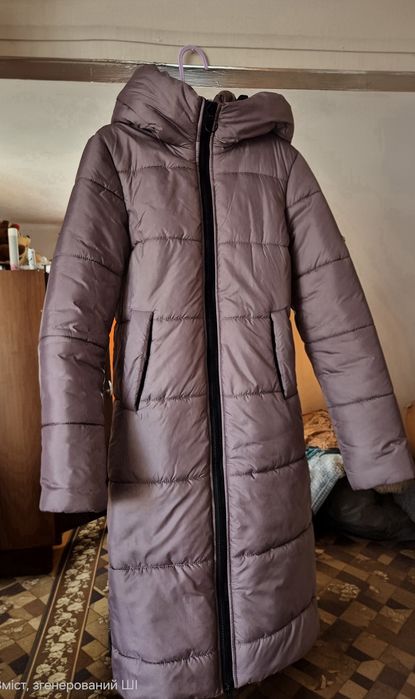 Зимовий плащ в гарному стані