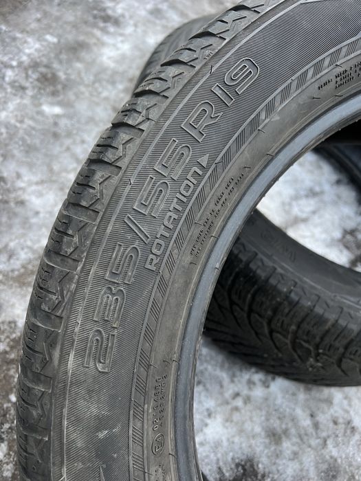 Шини зимові 235/55 R19 Nokian
