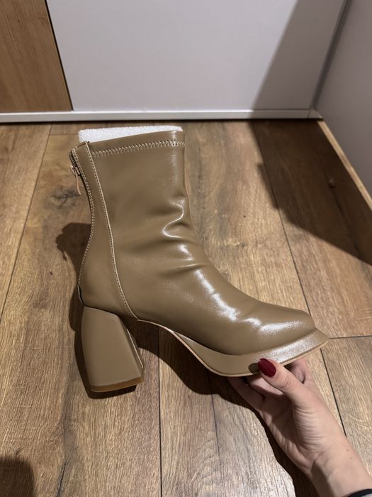 Чоботи осінні жіночі