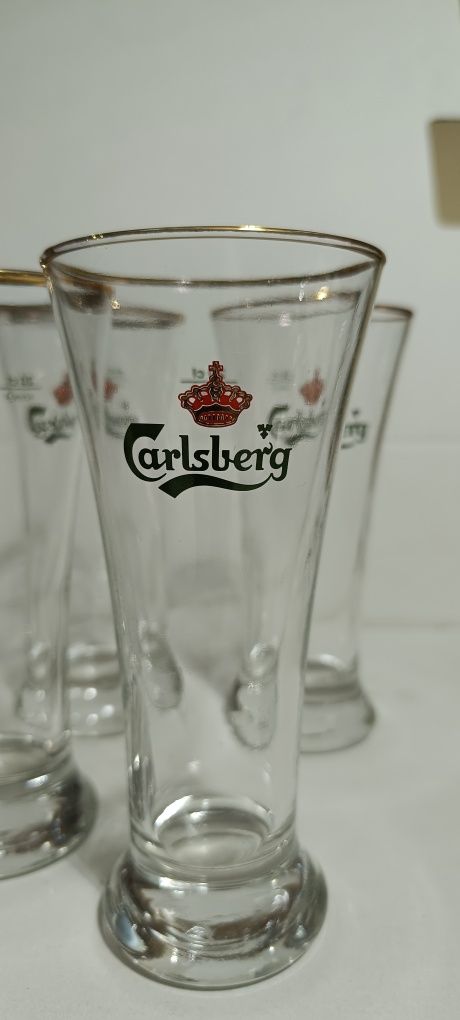 Copos de cerveja Carlsberg