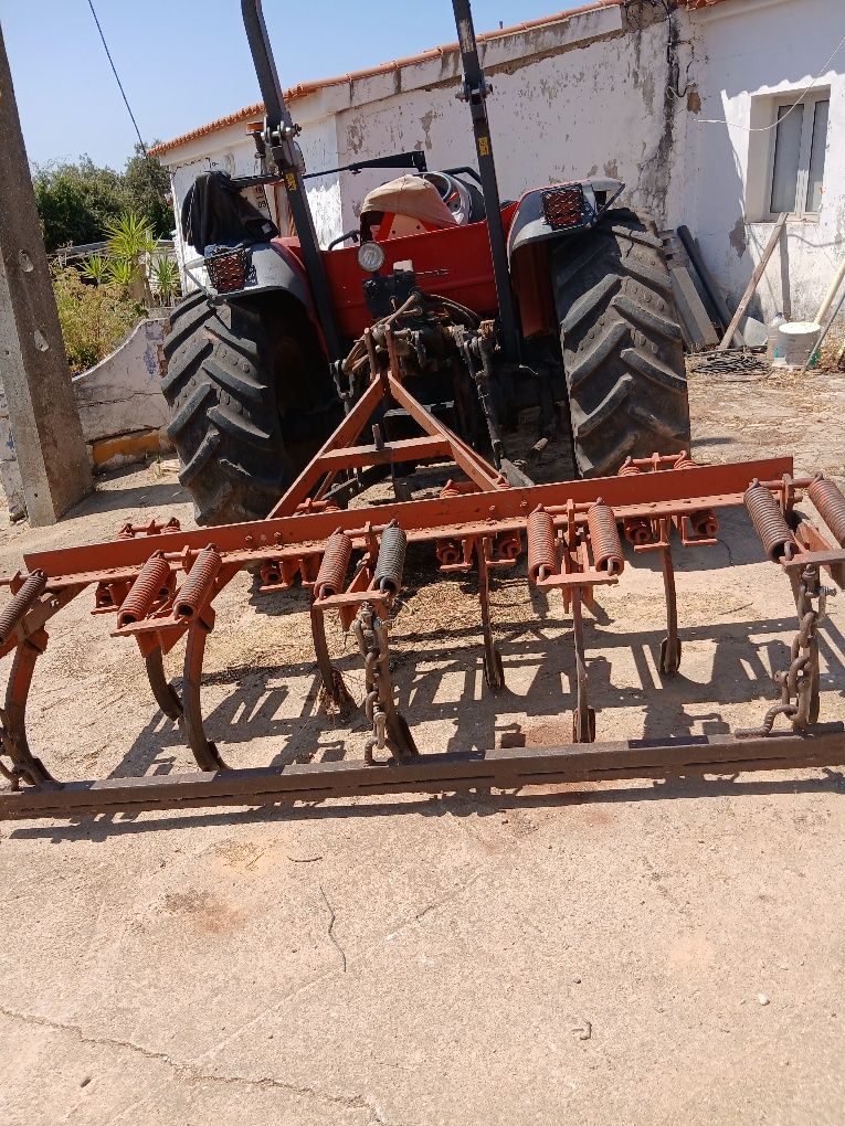 MCCormick 4 35 vende se com alfaias