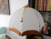 Lampa podłogowa drewniana
