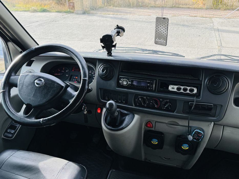 Продам Nissan lNTERSTAR