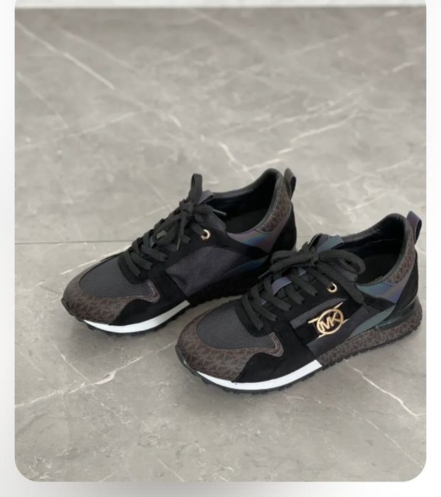 Кросовки кожаные