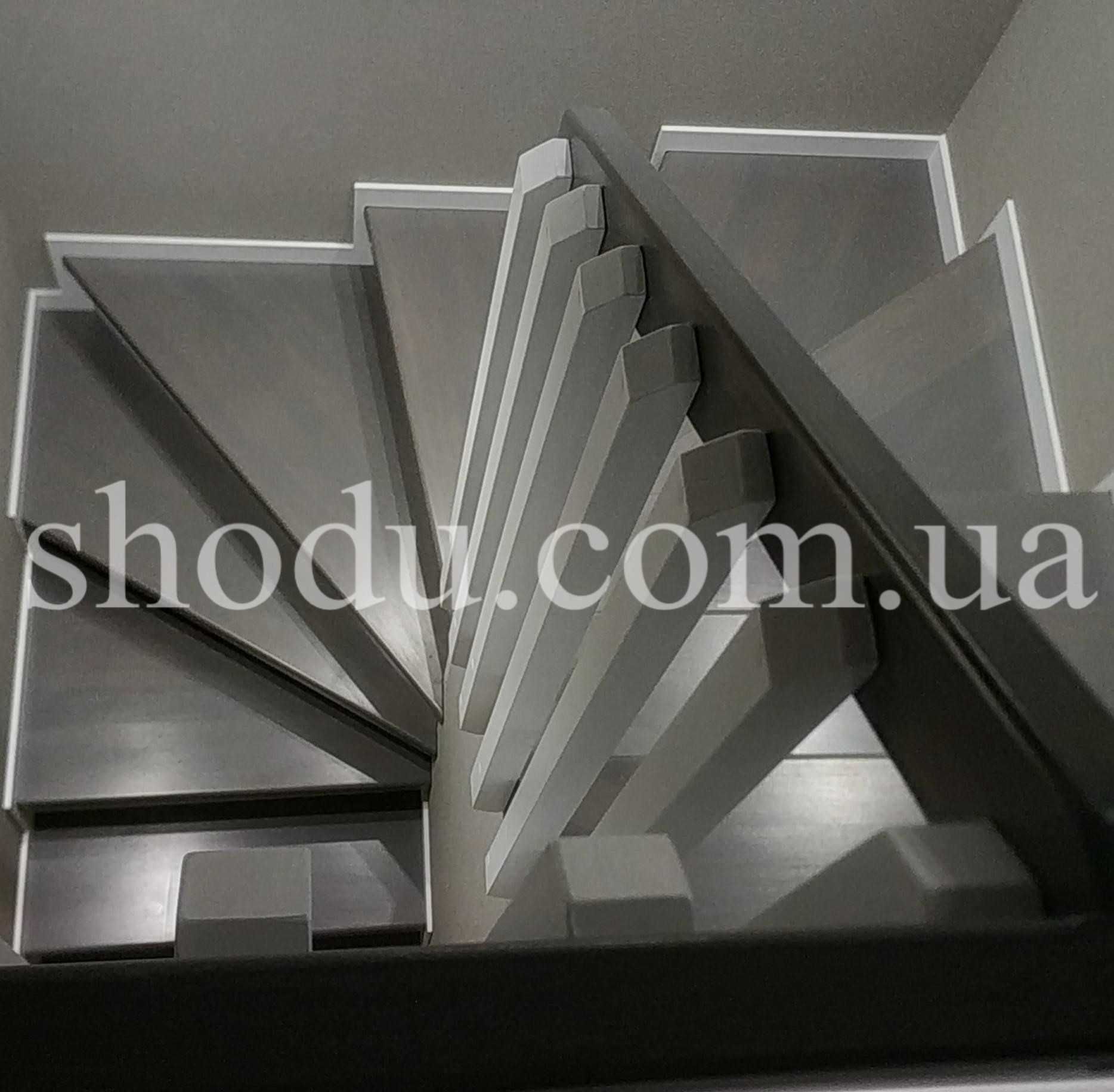 Професійне виготовлення дерев'яних сходів та сходів на металокаркасі.