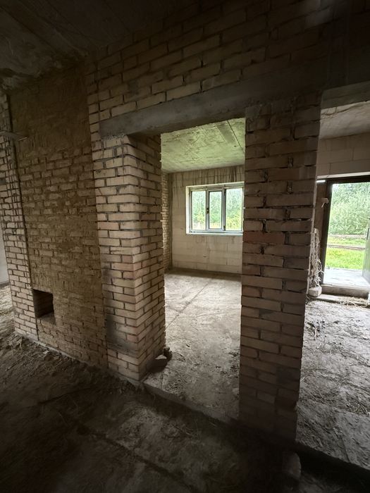 Продам двоповерховий будинок площею 230 м² і ділянкою 10 сотих