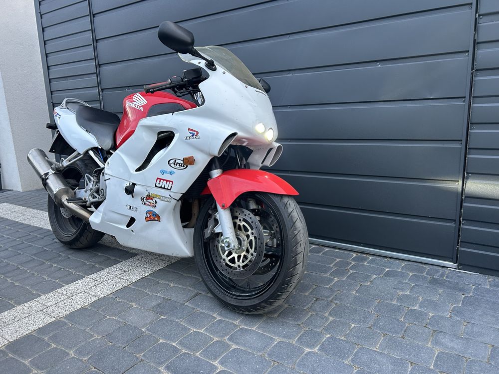 Honda cbr 600 f4 zarejestrowana doinwestowana Zamiana