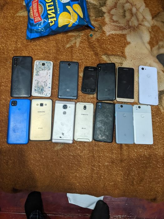 Телефони на запчасті