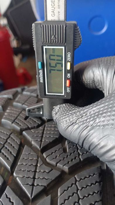 4x 235/60R18 DUNLOP WINTER SPORT 5 SUV bieżnik 7,29–7,50 mm zima 2022