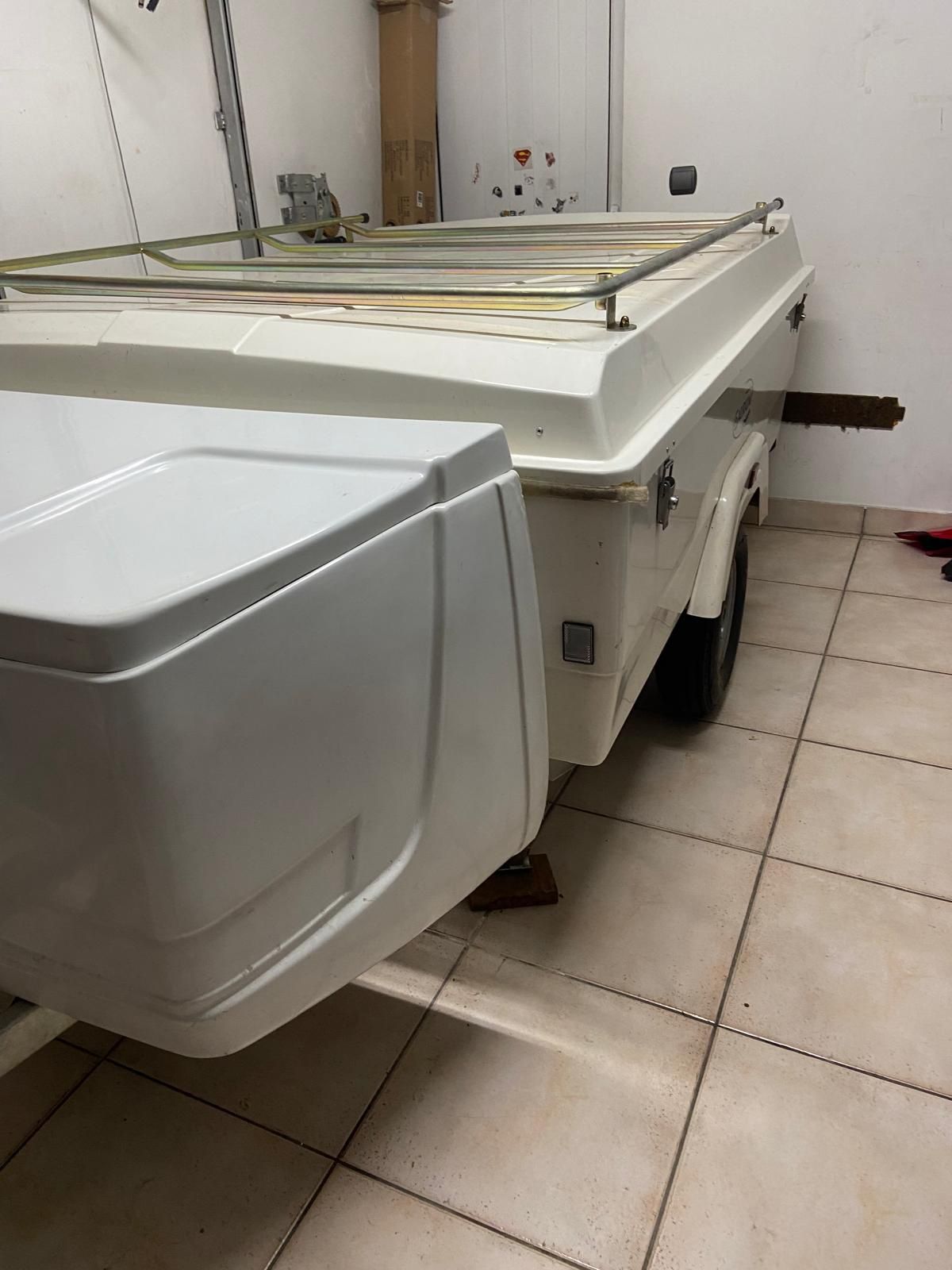 Auto tenda saurim