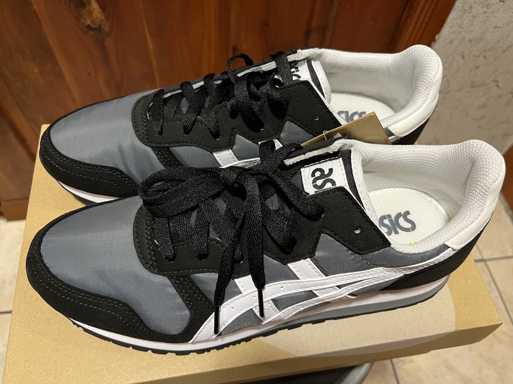 Чоловічі кросівки ASICS Oc Runner 1201A388-021 41 розмір
