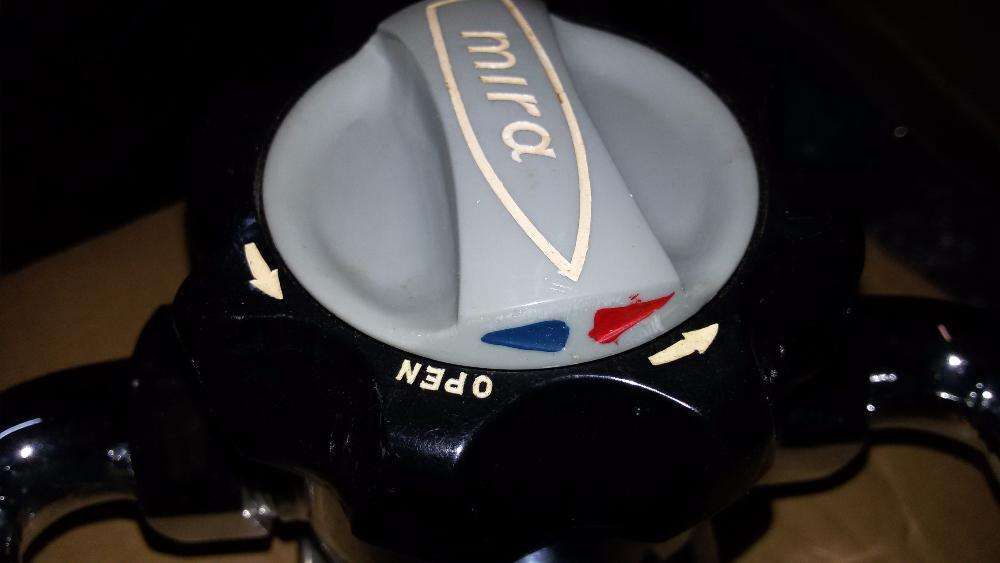 Torneira misturadora duche tipo Americano