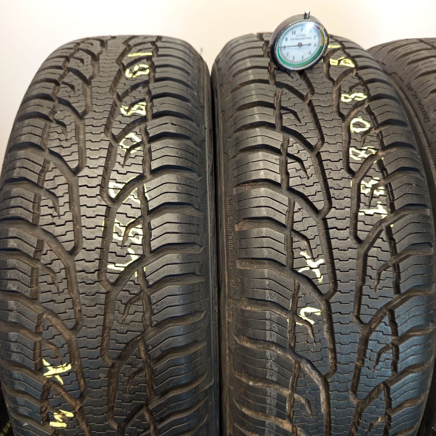 4x 185/65r15 Uniroyal AllSeasonExpert 2