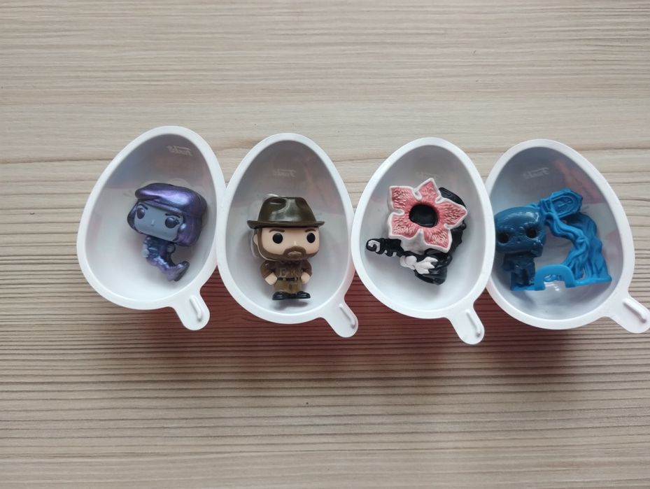 Фігурки Kinder Joy Stranger Things