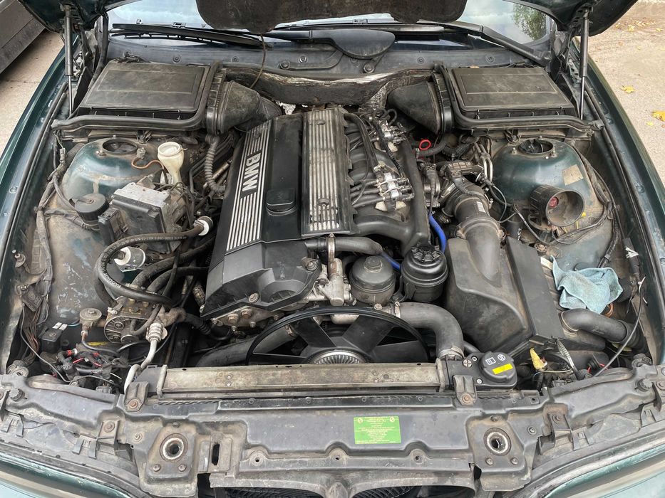 Продам BMW E39 1998 2.8 ГАЗ/Бензин (520i, 528i, 530I)