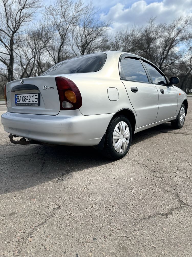 Daewoo Lanos 1.5 2012