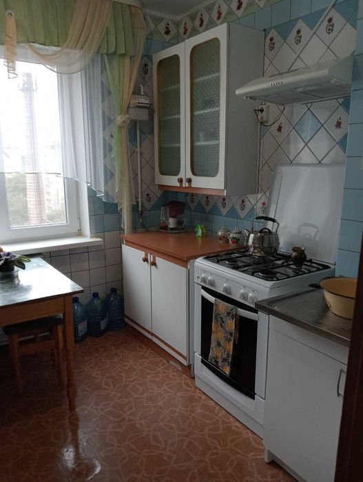 Ищем девушку на подслеление в комнату