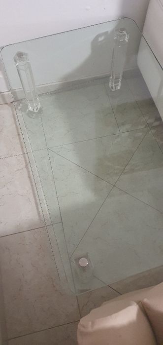 Mesa de centro em vidro