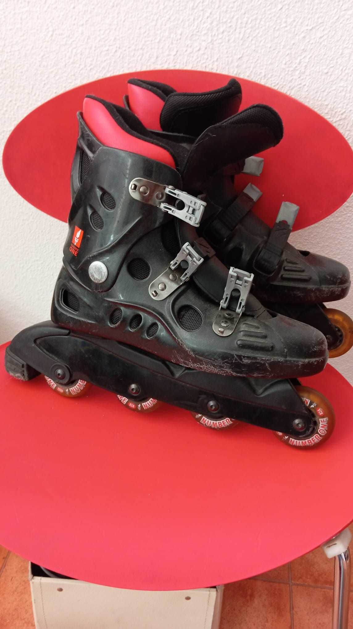 Patins Number One Preto/Vermelho – Tamanho 40 – Usados