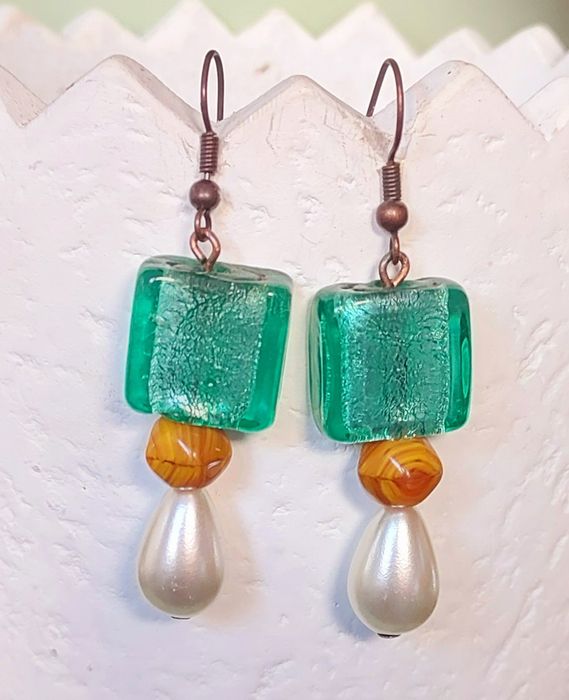 Brincos artesanais com vidro