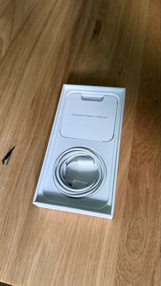 Sprzedam iPhone 13 – 128 GB, czerwony