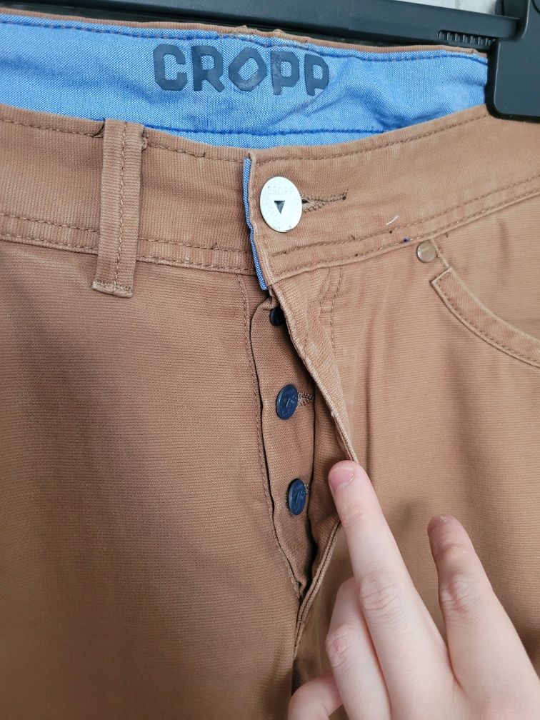 Brązowe męskie spodnie jeansowe szerokie nogawki niski stan Cropp M