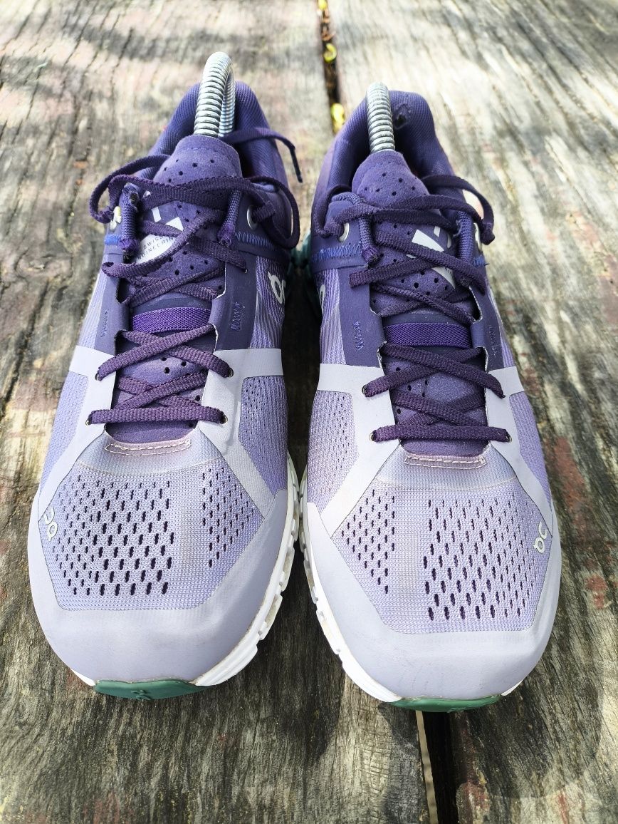 On Running Cloudflow Damskie Buty do biegania rozmiar 38.5 cm