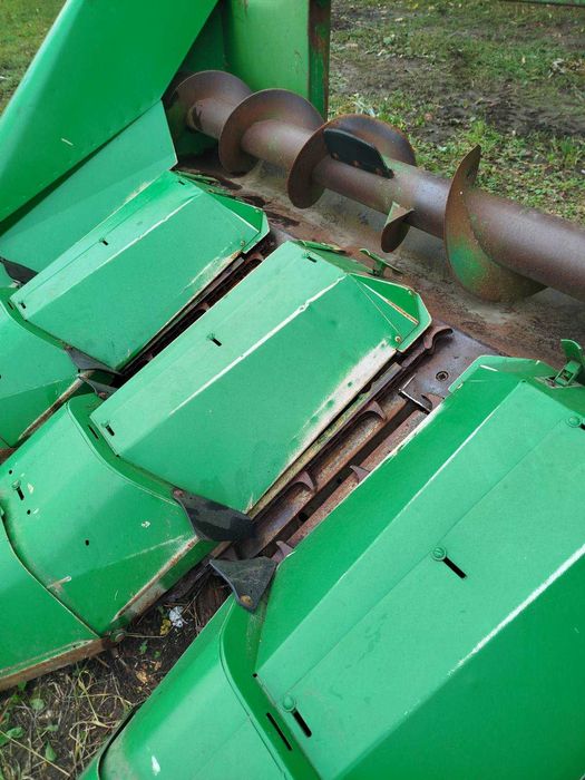 Кукурудзяна жатка John Deere 4-рядна,  жатка для кукурудзи б/в