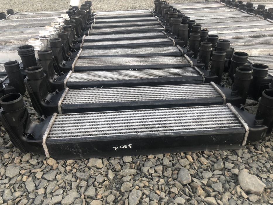 Продам Радіатор Інтеркулера на Бмв Е39 Е46 Е60 Радиатор Интеркулер