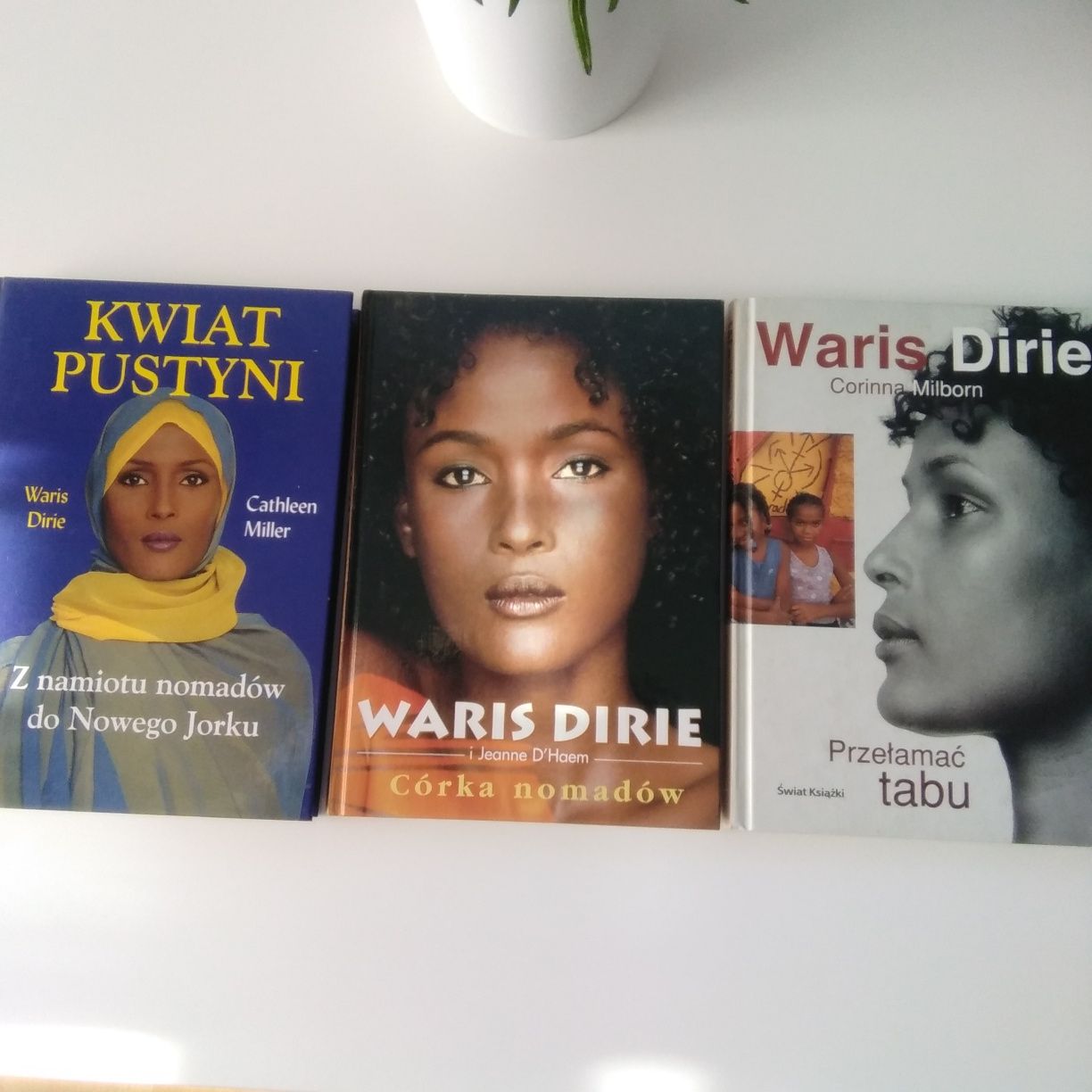 Waris Dirie kwiat pustyni, córka nomadów, przełamać tabu zestaw 3 szt