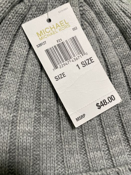 Нова шапка Michael Kors