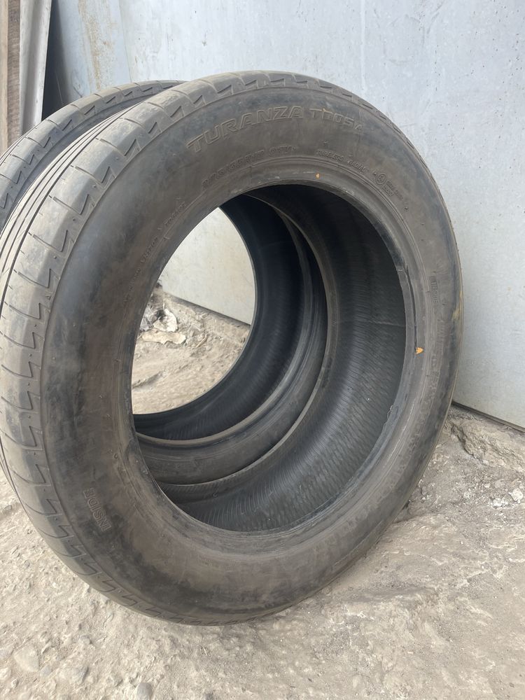 Резина 225/55 R17 2шт. Bridgestone