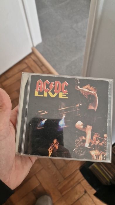 Coleção de CDs Rock/Metal – Metallica, Linkin Park, RHCP, Eminem, etc.