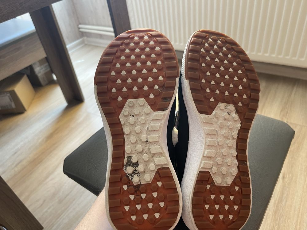 Продам жіночі кеди vans. Стан нових.