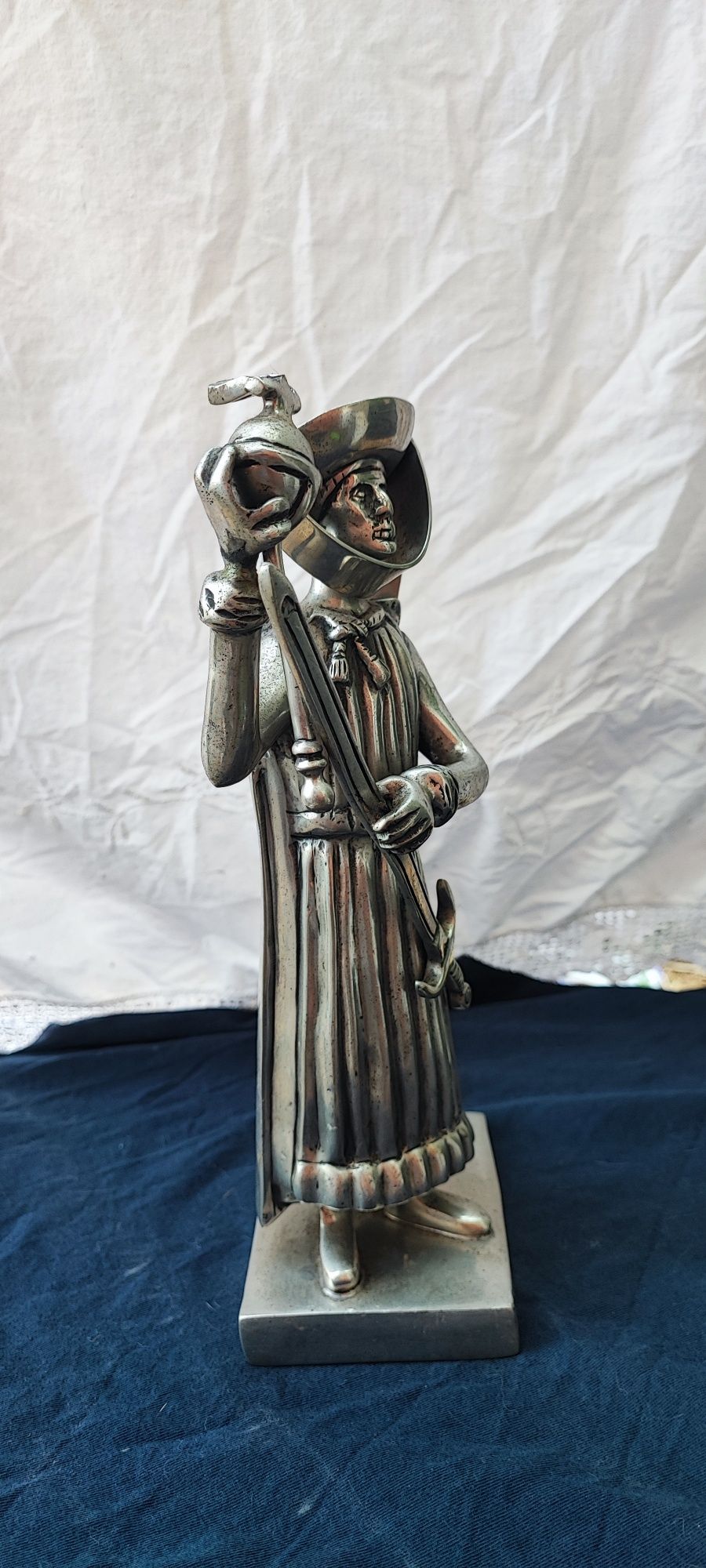 Estátua em estanho Infante D Henrique