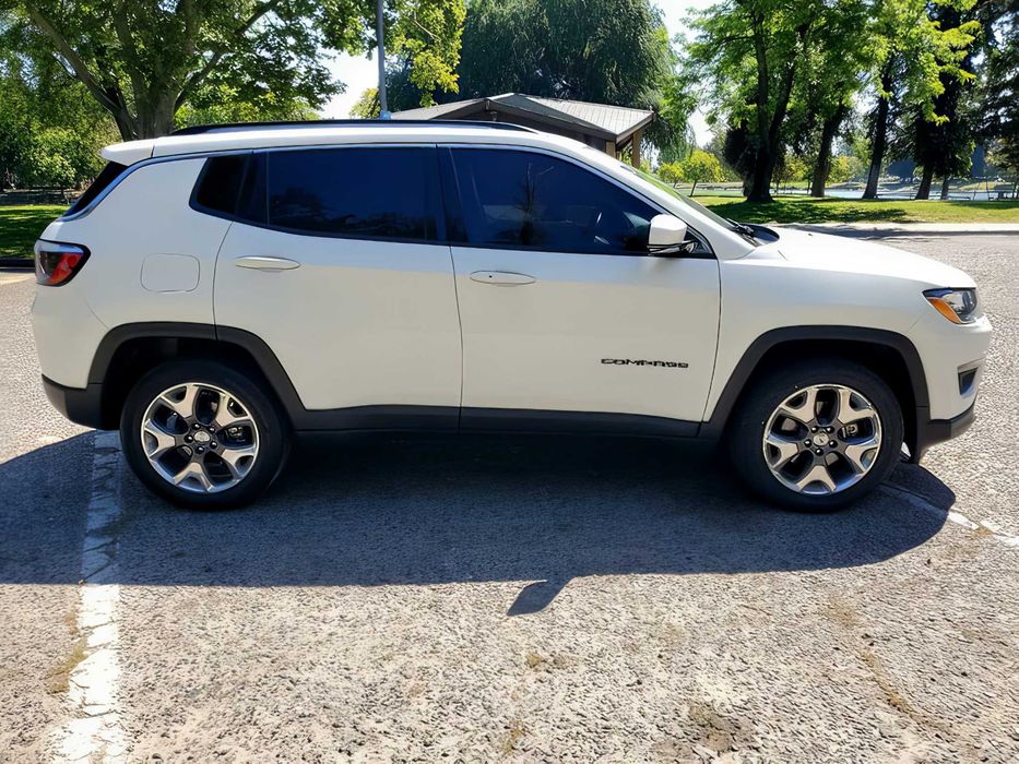 Jeep Compass      2021