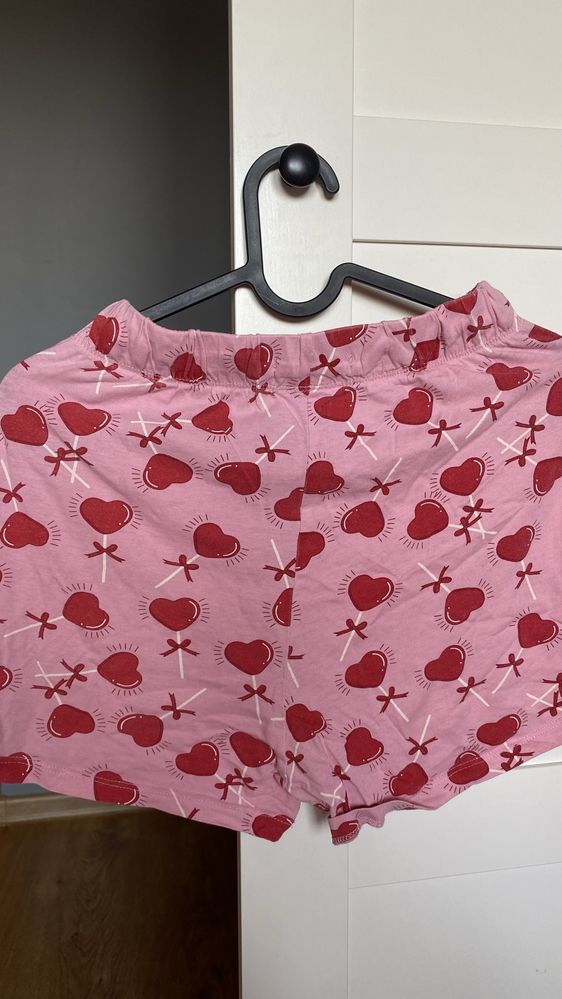 Piżama damska sinsay różowa krótkie spodenki i tshirt